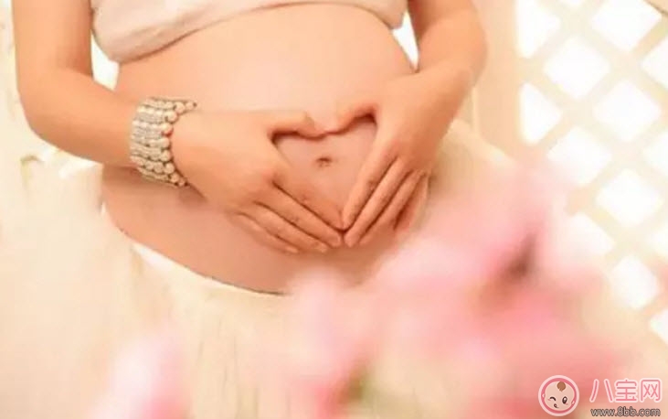 臍帶繞頸與撫摸肚皮有關系嗎 孕婦頻繁摸肚子對胎兒有影響嗎