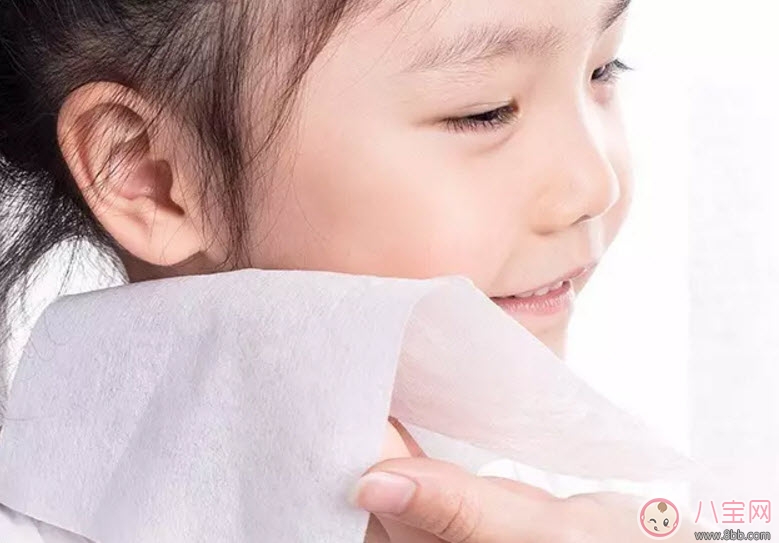 寶寶用的紙巾應該怎么挑選 寶寶擦屁屁和擦嘴用的紙有區別嗎