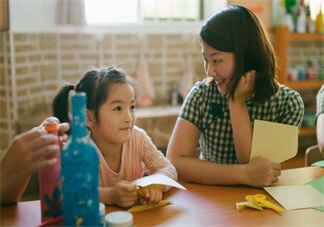 孩子只聽老師的不停爸爸媽媽的 知道這個原因后爸爸媽媽沉默了
