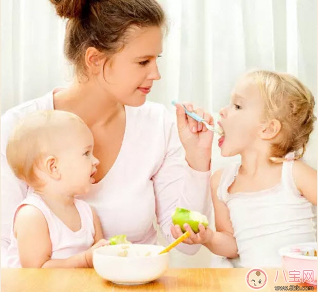 如何引導寶寶吃飯 教寶寶吃飯有妙招