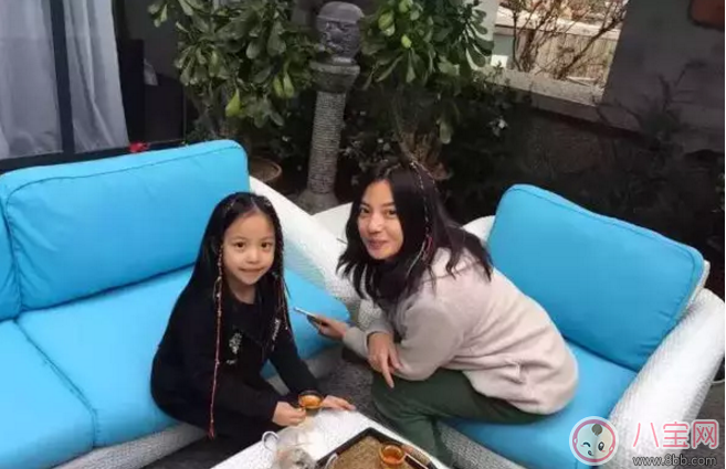 趙薇如何教育出乖巧小四月？趙薇的育兒經是什么？