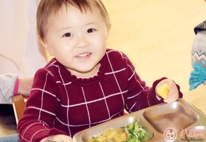 寶寶吃不慣幼兒園的飯怎么辦 如何培養(yǎng)孩子的吃飯習(xí)慣